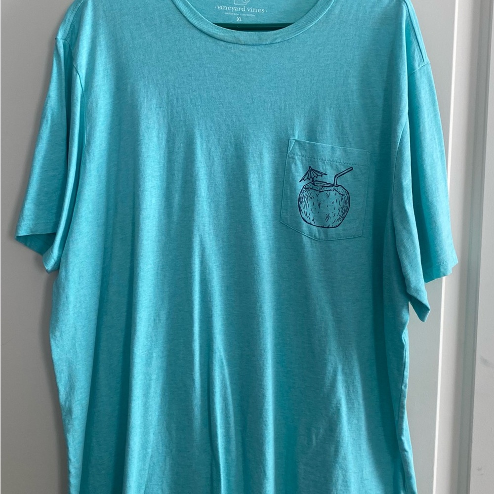 Vineyard Vines T-shirt
